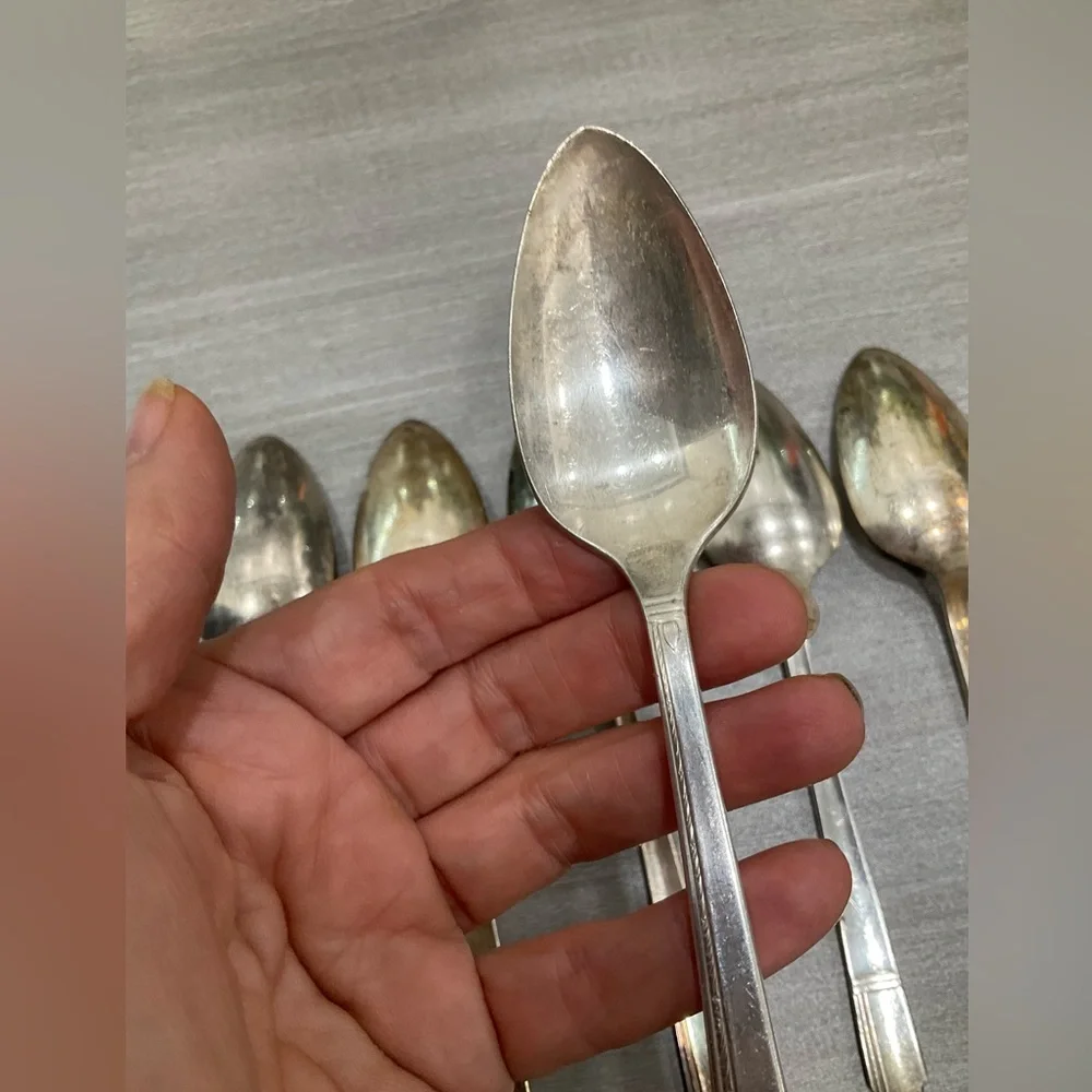 VINTAGE 1938 ONEIDA‎ PRESTIGE PLATE GRENOBLE 9 SERVING SPOONS